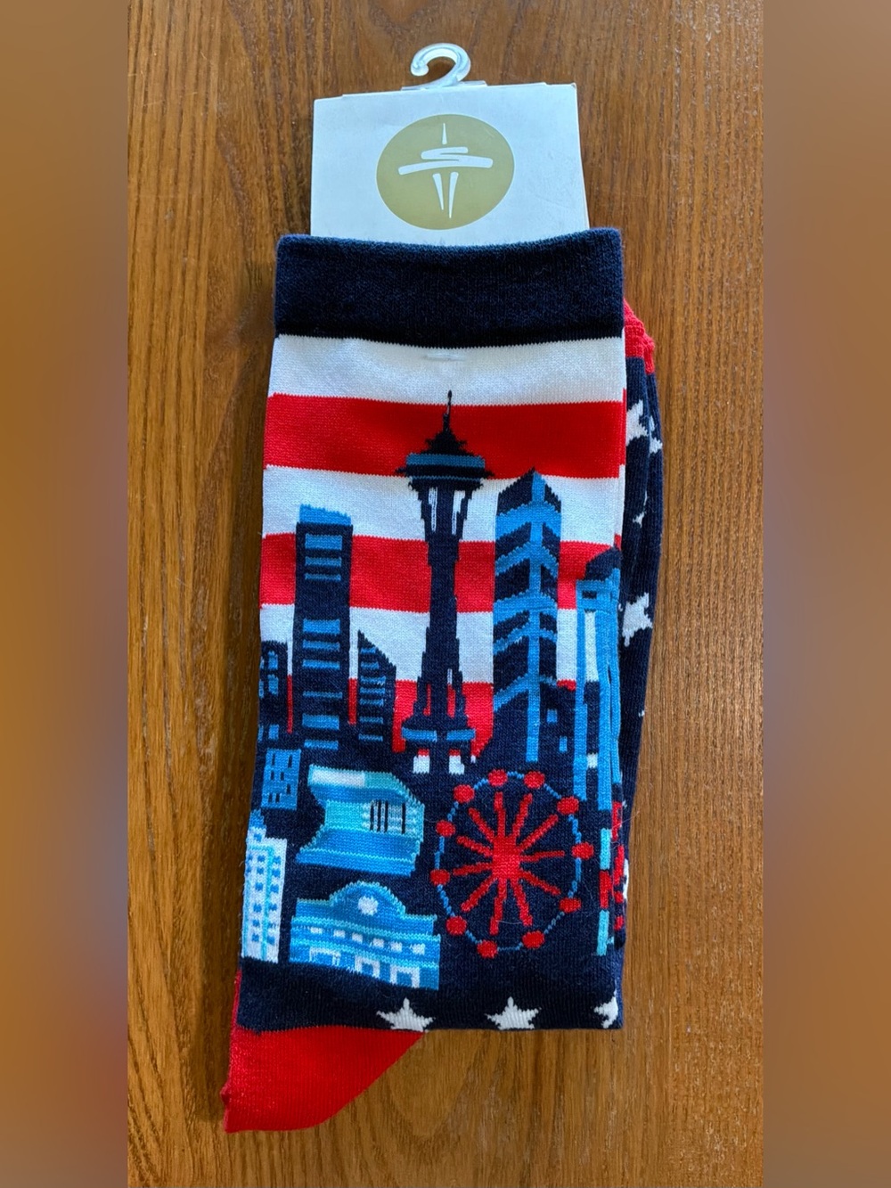 Seattle Washington WA  Space Needle Pair of Socks Size 6-12